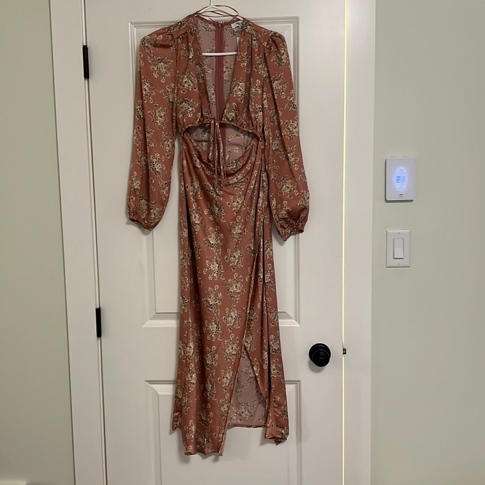 BNWT - Gorgeous Floral Maxi Dress